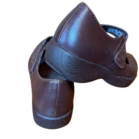 Dansko Like New Annie Embroidered Brown Leather Mary Jane Clog size 38 - Picture 5 of 16